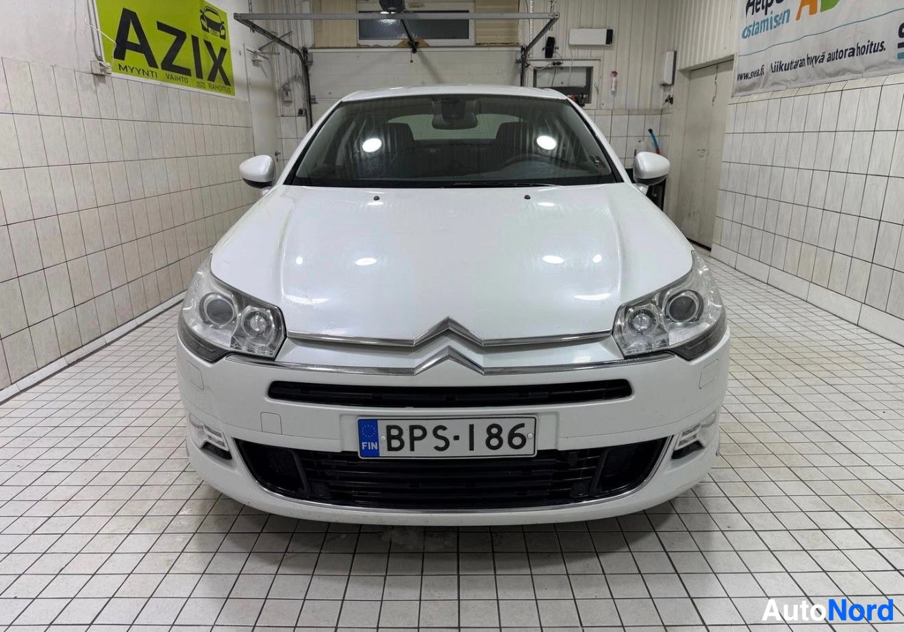 Valkoinen Citroen C5 2012, ulkokuva 13 – Kaarina