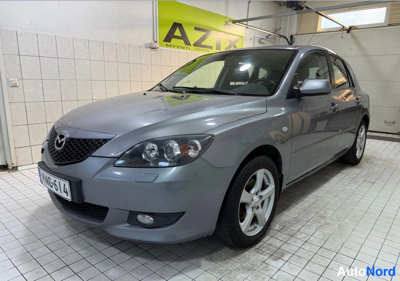 Harmaa Mazda 3 2005, ulkokuva 11 – Kaarina