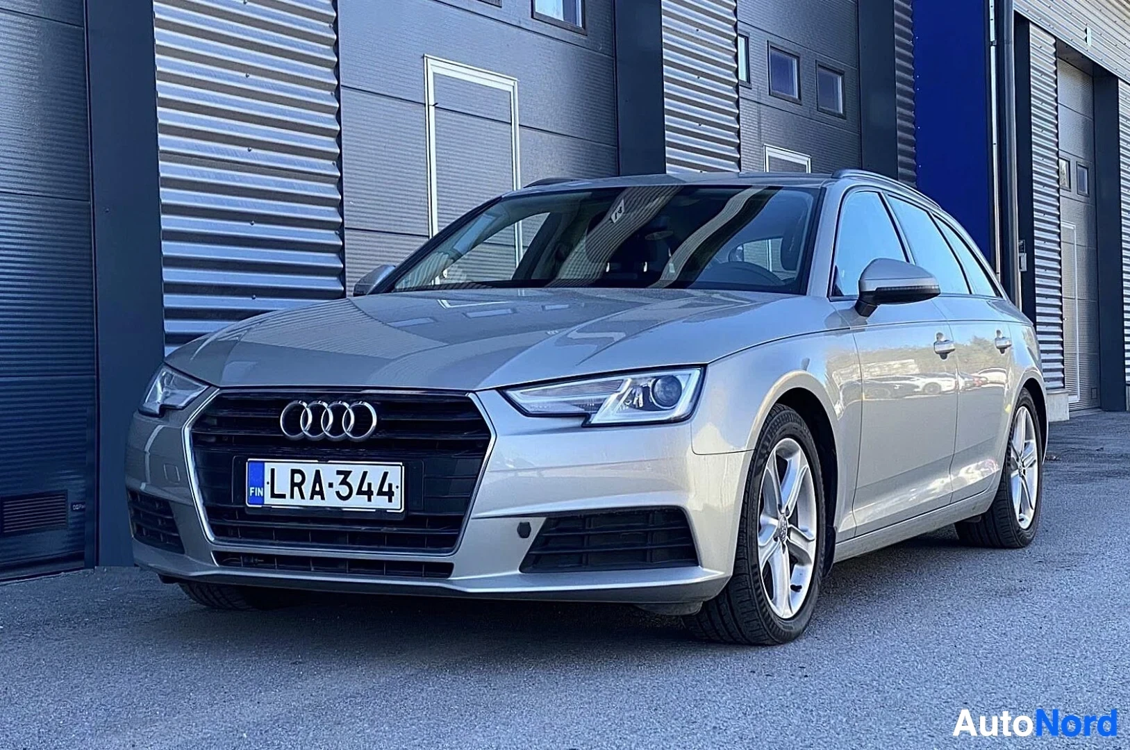 Audi A4 Avant Pro Business 2,0 TDI 110 kW S tronic Farmari, 2017