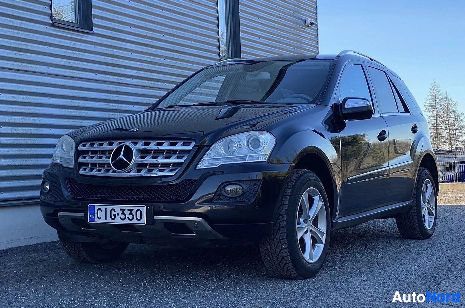 Mercedes-Benz ML 350 CDI 4Matic Maastoauto SUV, 2010