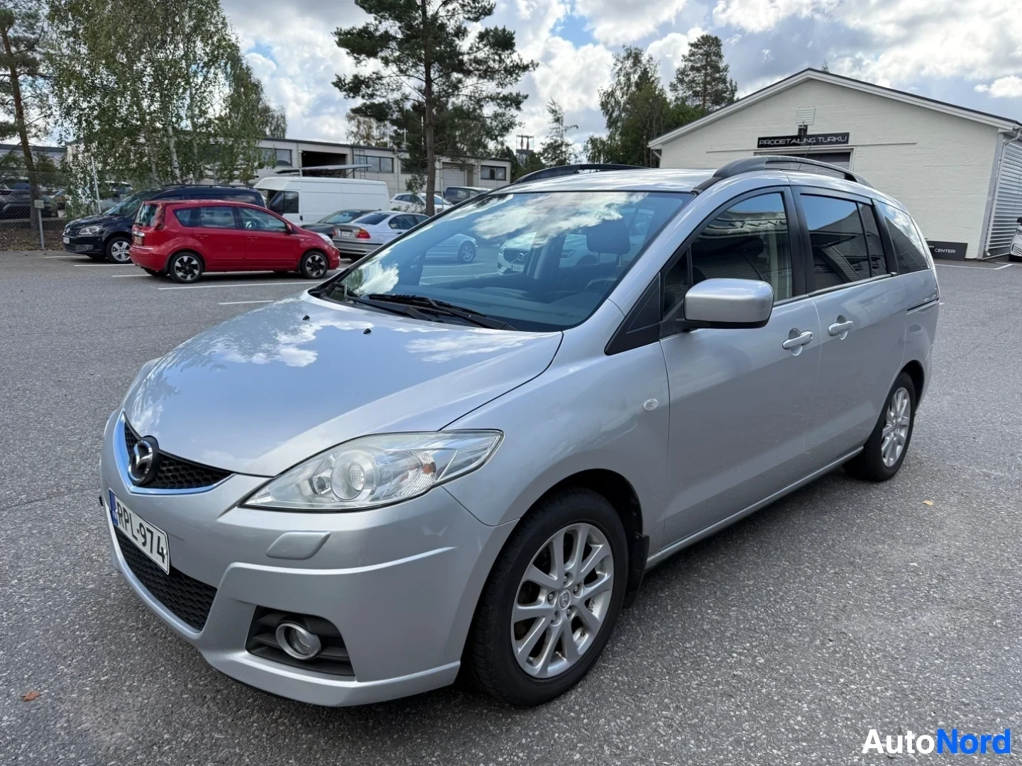 Mazda 5 2.0 MPV 6MT Elegance Business 7 paikkanen, 2011