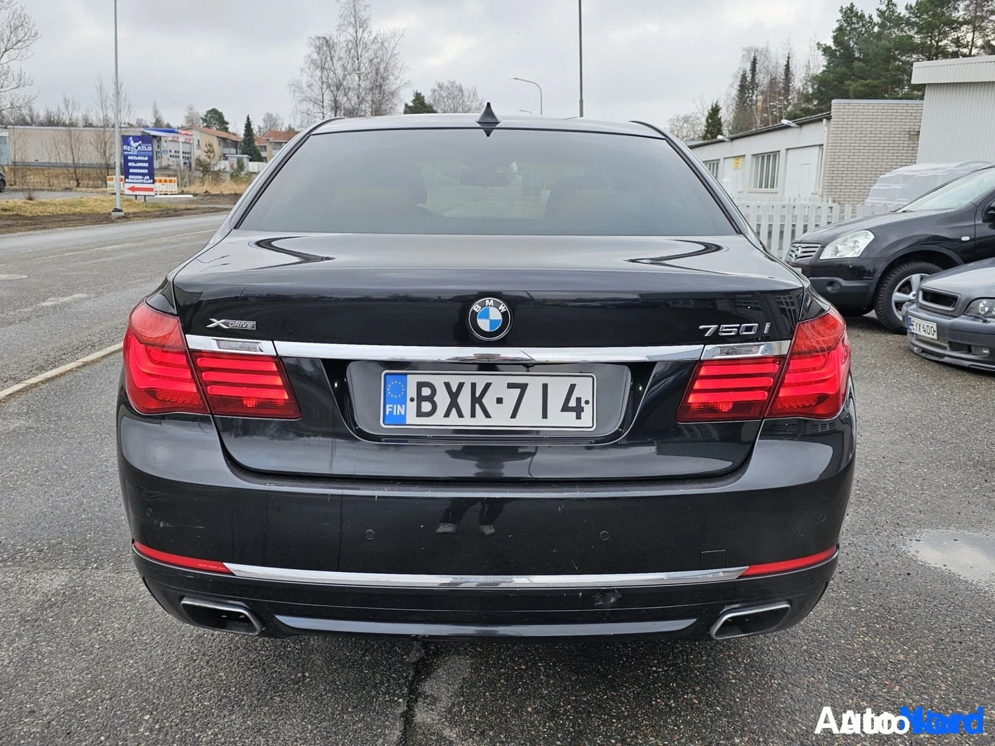 Musta BMW 750i xDrive 2013, ulkokuva 21 – Raisio