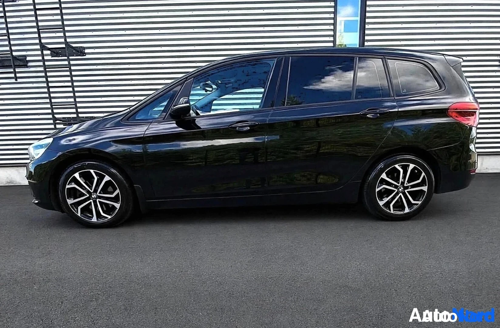 Musta BMW 218d 2016, ulkokuva 18 – Raisio