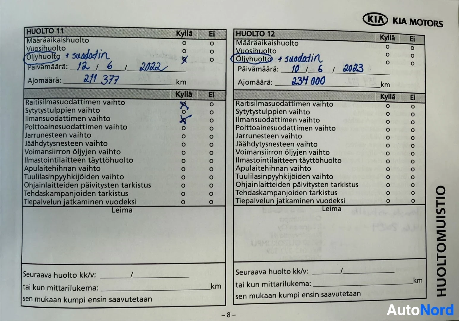Asiakirja: Kia Motors huolto-ohjelma -dokumentti, jossa kaksi huoltosuunnitelmaa (HUOLTO 11 ja HUOLTO 12), mileage-tiedot käsin kirjoitettuna