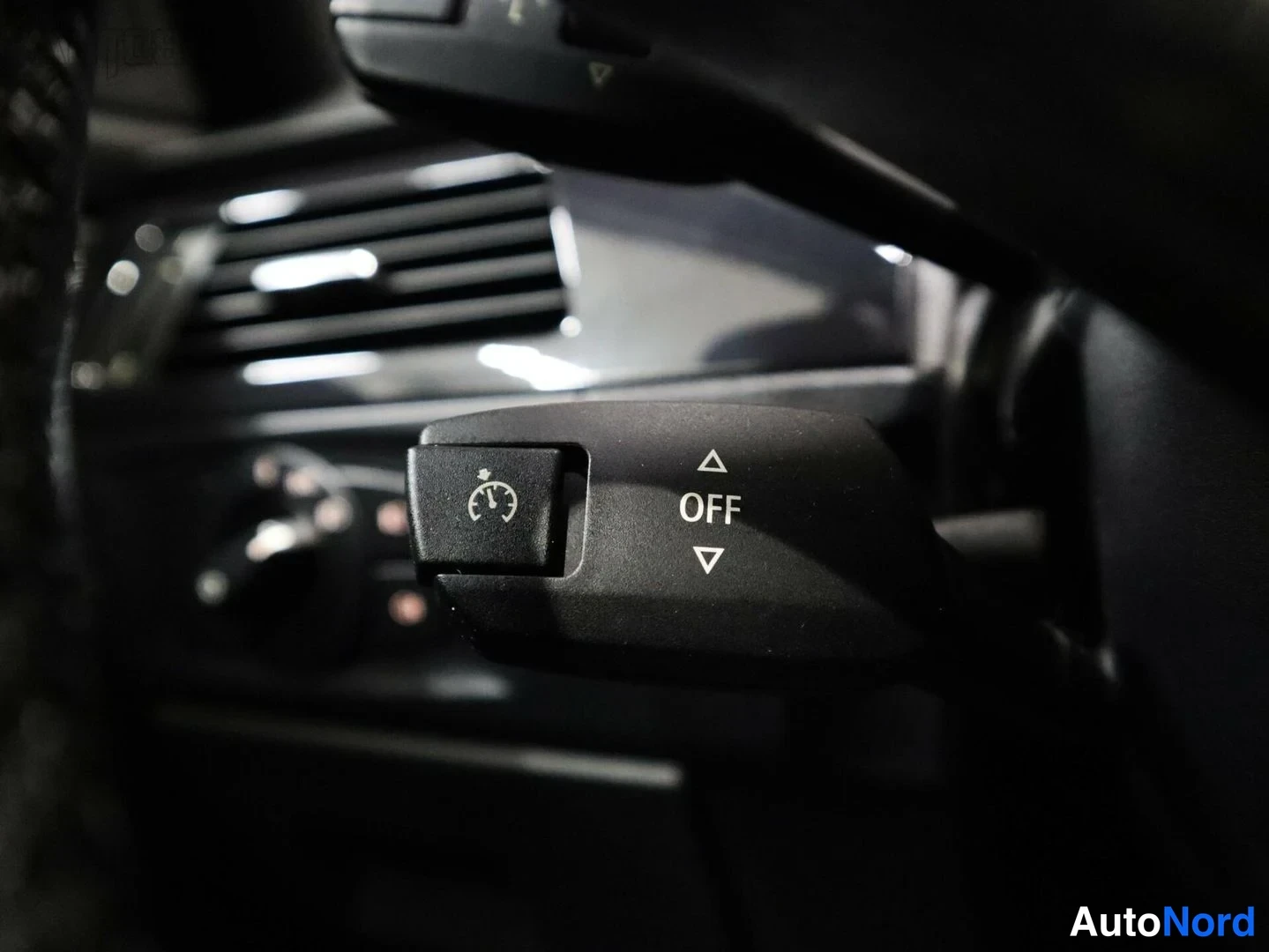 Musta BMW 335i 2007, yksityiskohta, kuva 30