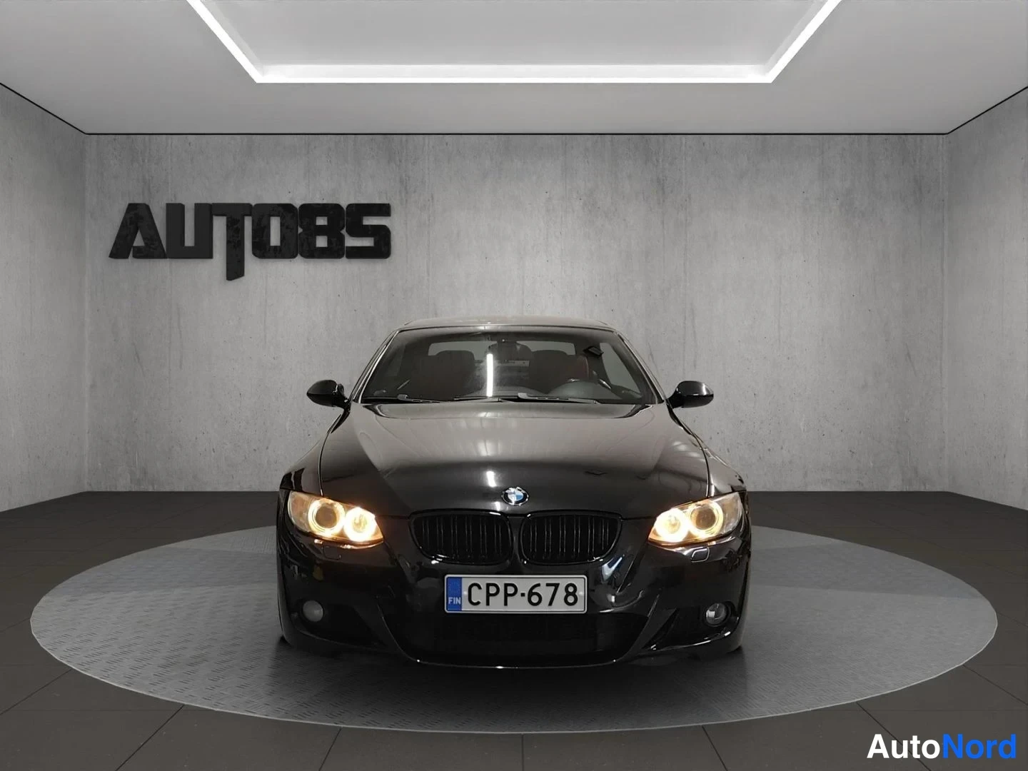 Musta BMW 335i 2008, edestä, kuva 5