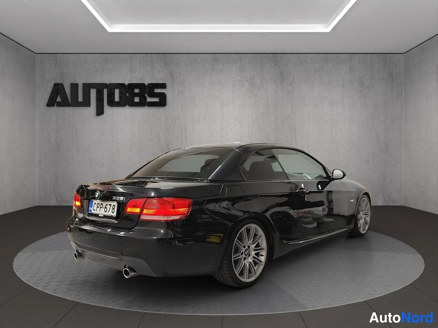 Musta BMW 335i 2008, takaviisto, kuva 10