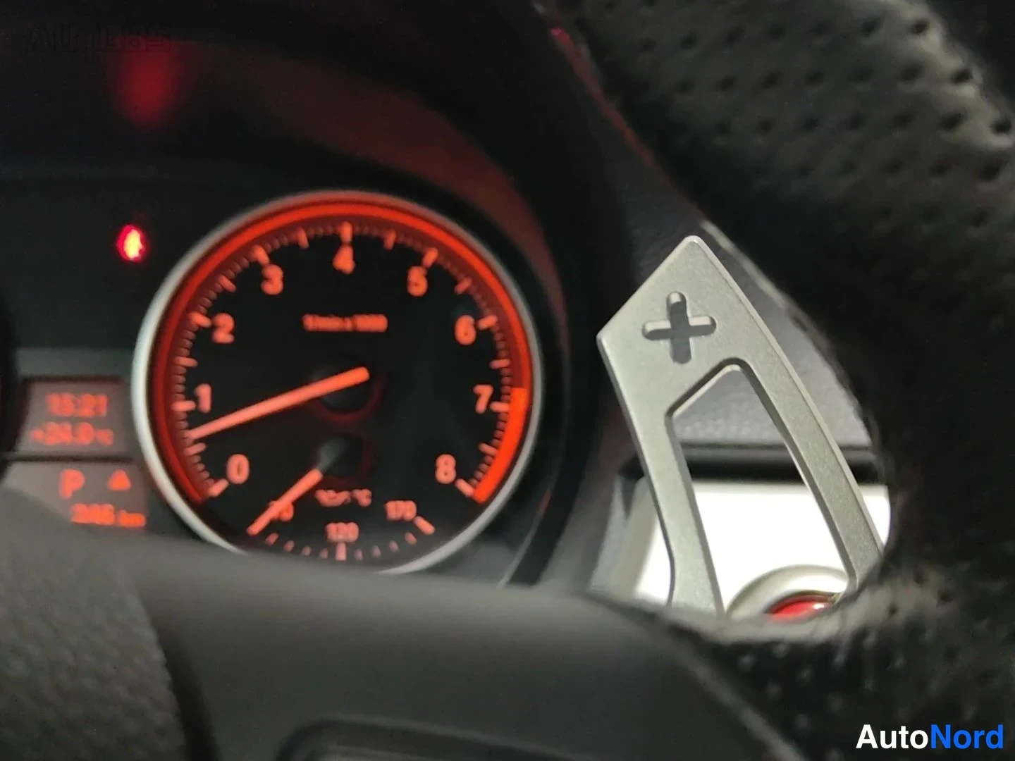 Musta BMW 335i 2008, yksityiskohta, kuva 33