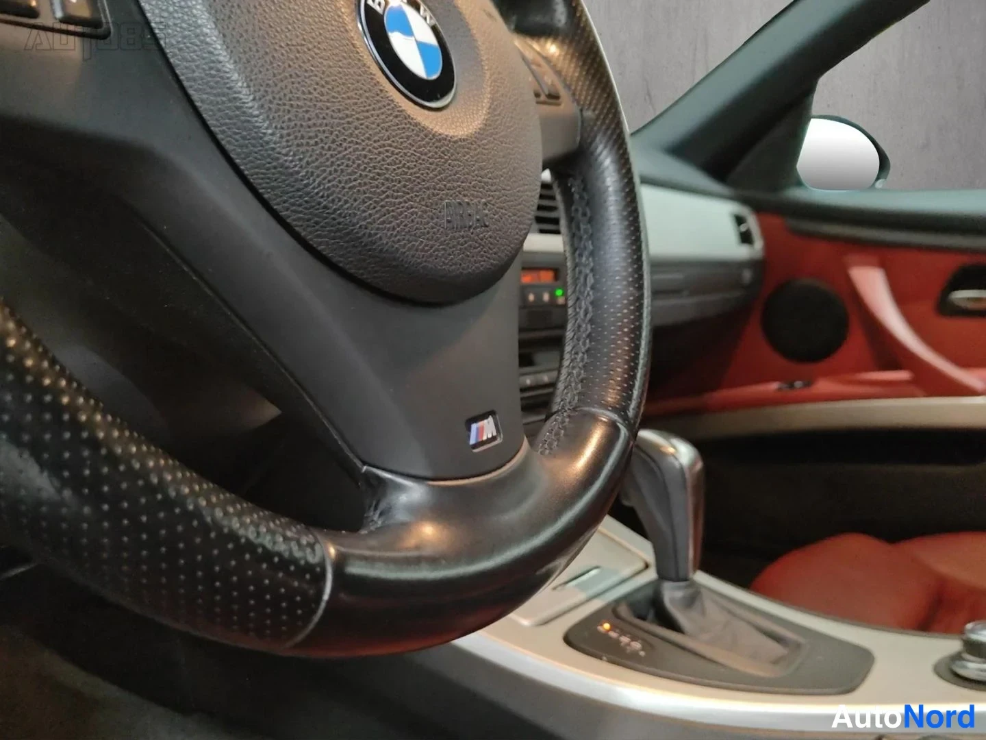 Musta BMW 335i 2008, yksityiskohta, kuva 34