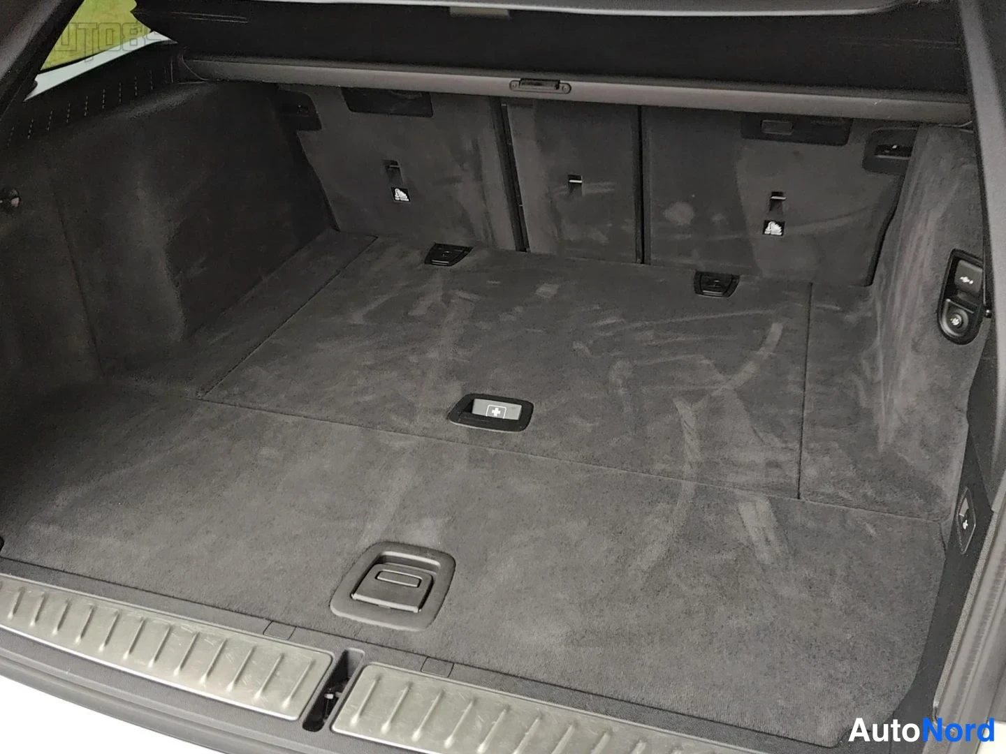 Valkoinen BMW 520d 2018, ulkokuva 34 – Kaarina