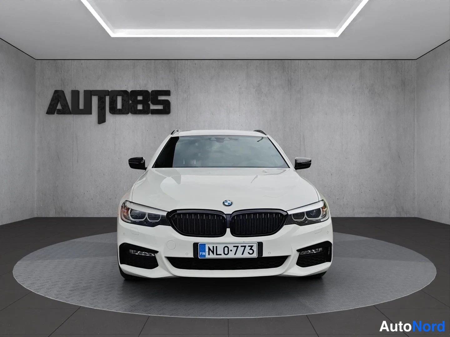 Valkoinen BMW 520d 2018, ulkokuva 5 – Kaarina
