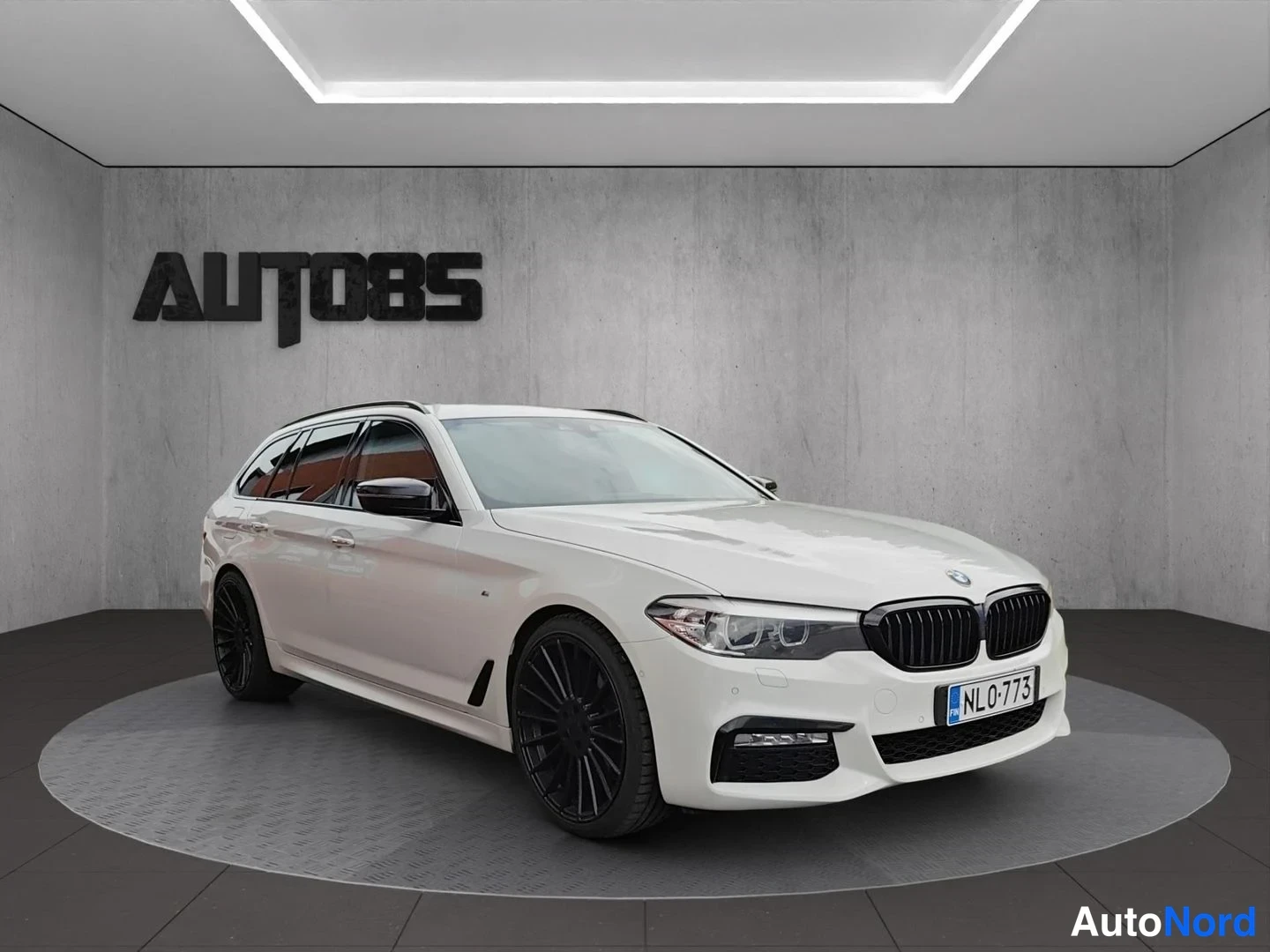 Valkoinen BMW 520d 2018, ulkokuva 6 – Kaarina