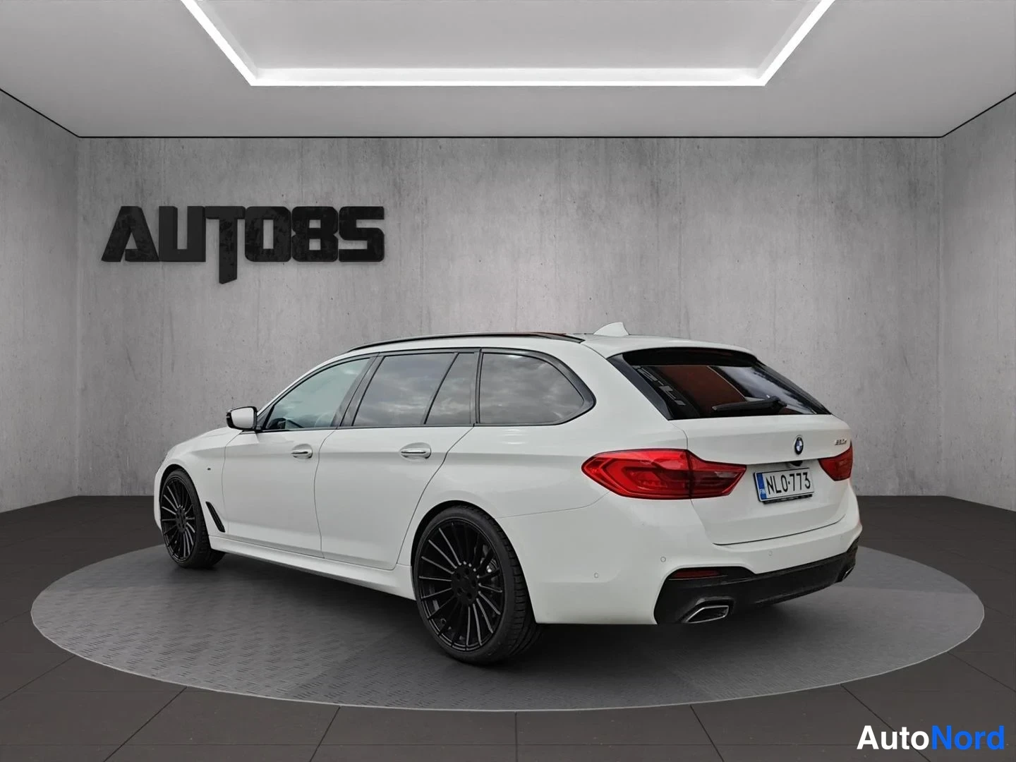 Valkoinen BMW 520d 2018, ulkokuva 10 – Kaarina