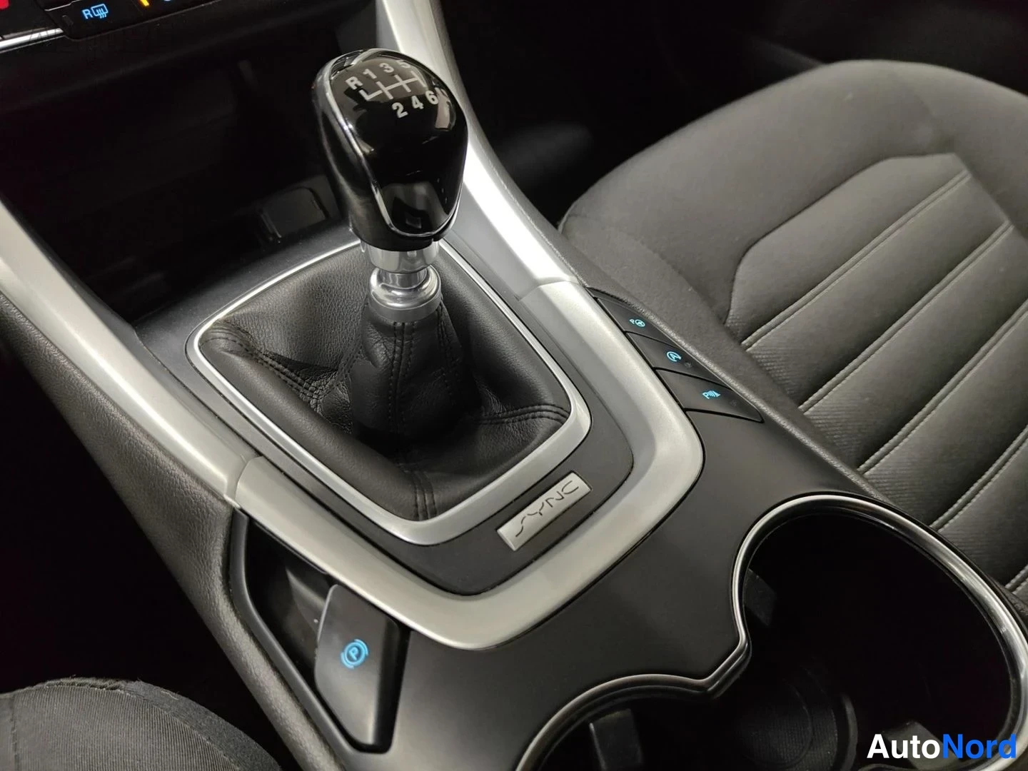 Sininen Ford Mondeo 2018, ulkokuva 19 – Kaarina