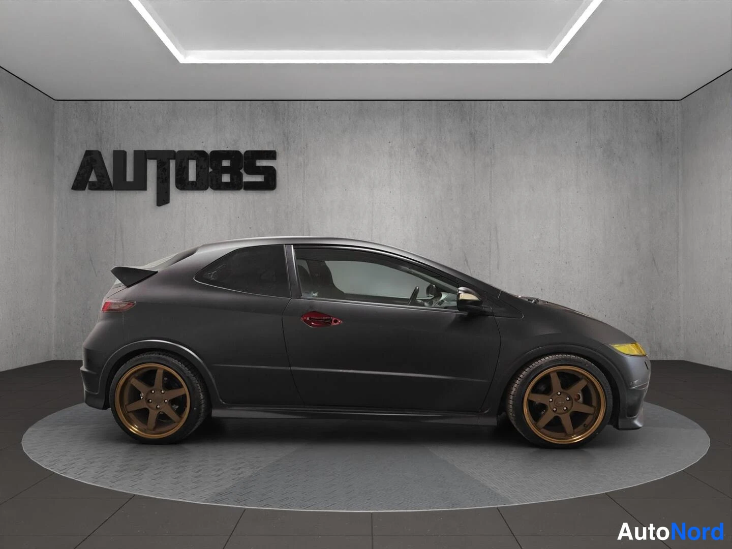 Punainen Honda Civic Type-R 2007, sivulta, kuva 10