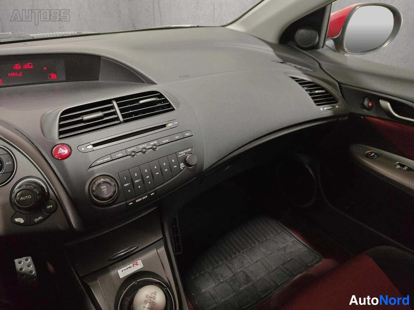 Punainen Honda Civic Type-R 2007, ohjaamo, kuva 21
