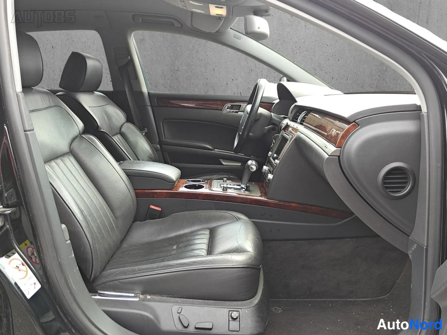 Musta Volkswagen Phaeton 2009, etuistuimet, kuva 14