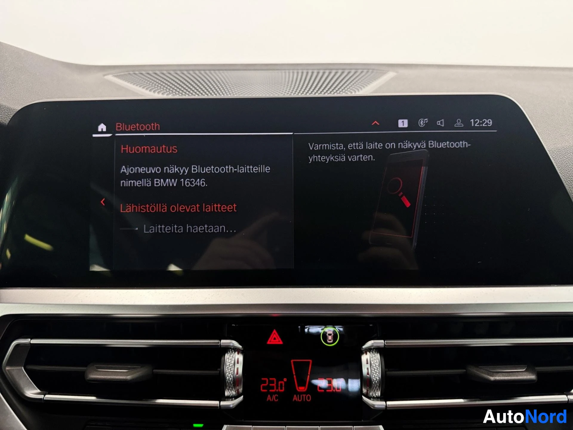 Bluetooth connectivity settings showing pairing options on display