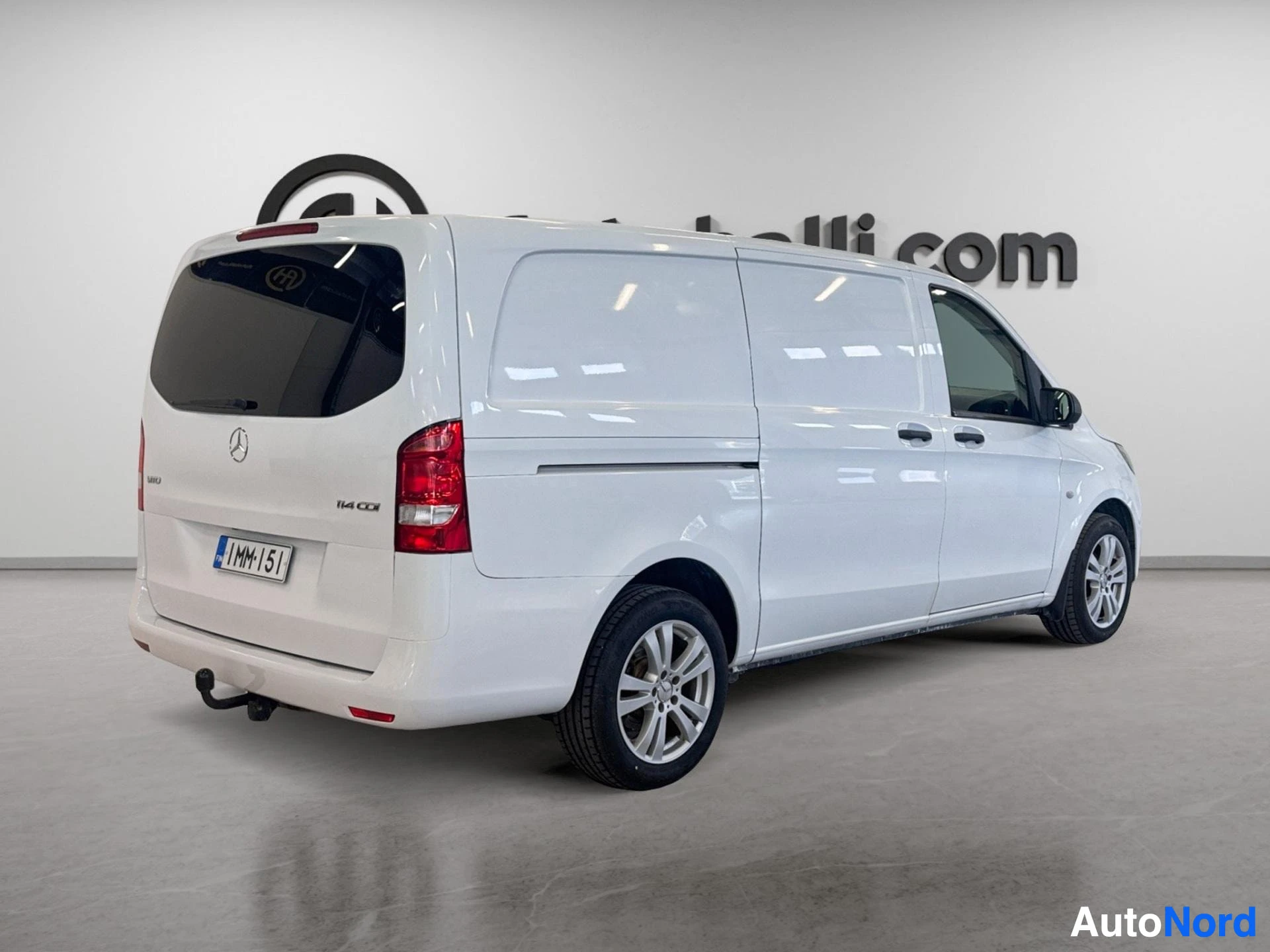 White Mercedes-Benz Vito van rear three-quarter view with tow hitch