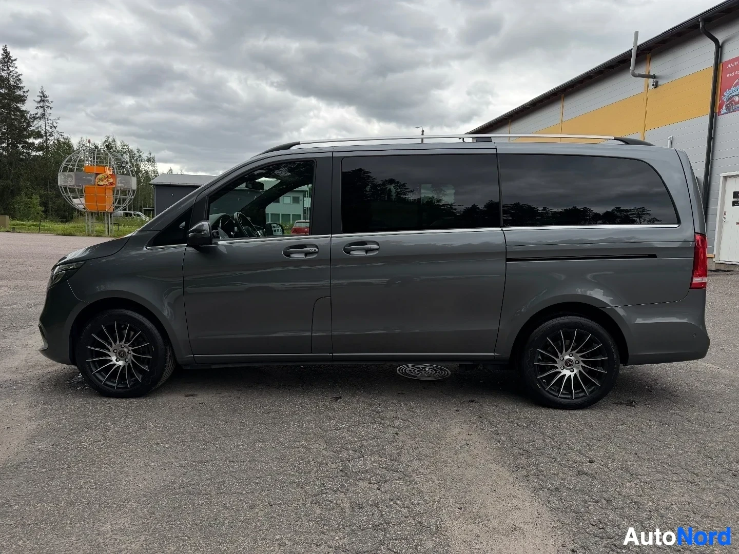 Mercedes-Benz V-Class van profile view with alloy wheels and tinted windows
