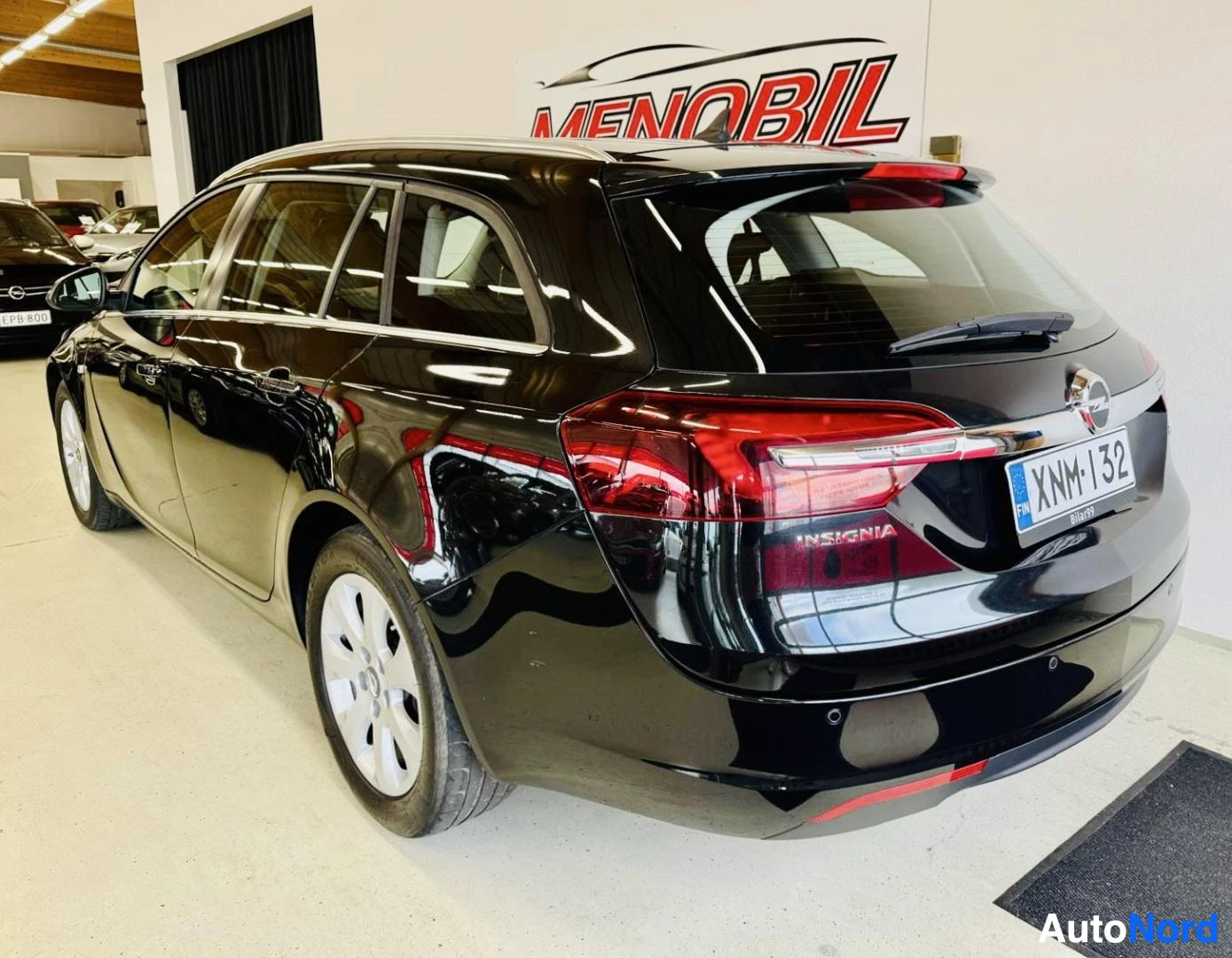 Musta Opel Insignia 2016, takaviisto, kuva 7