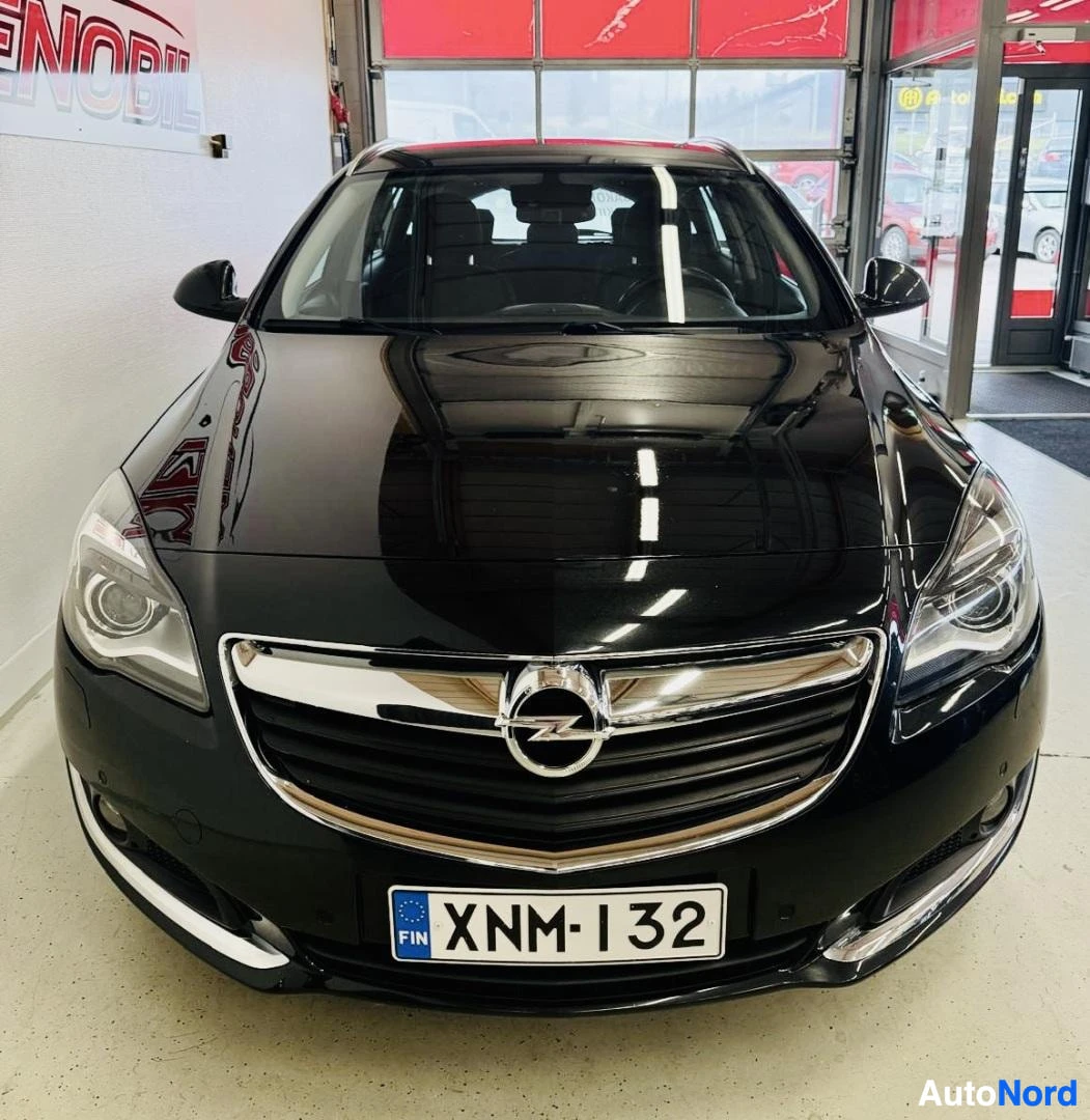 Musta Opel Insignia 2016, edestä, kuva 3
