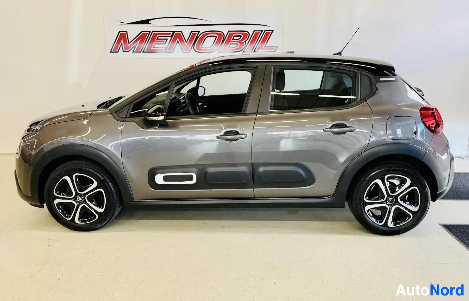 Harmaa Citroen C3 2021, sivulta, kuva 4