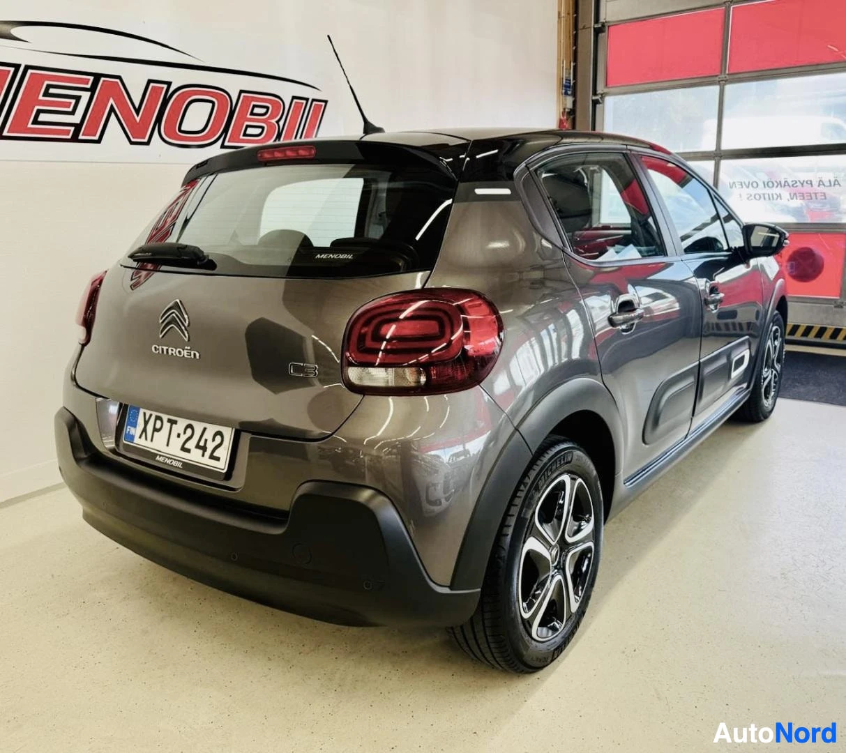 Harmaa Citroen C3 2021, takaviisto, kuva 7