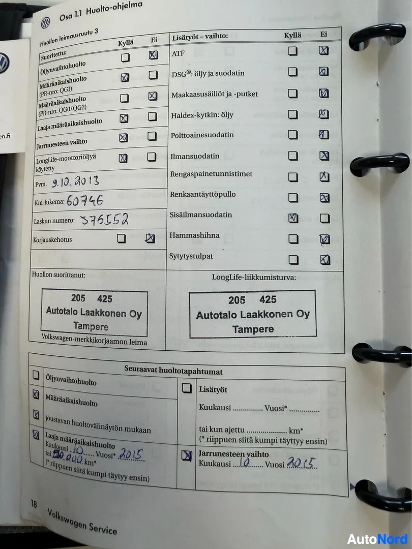 Asiakirja: Volkswagen huolto-ohjelma asiakirja, jossa näkyvät palvelutiedot ja merkinnät