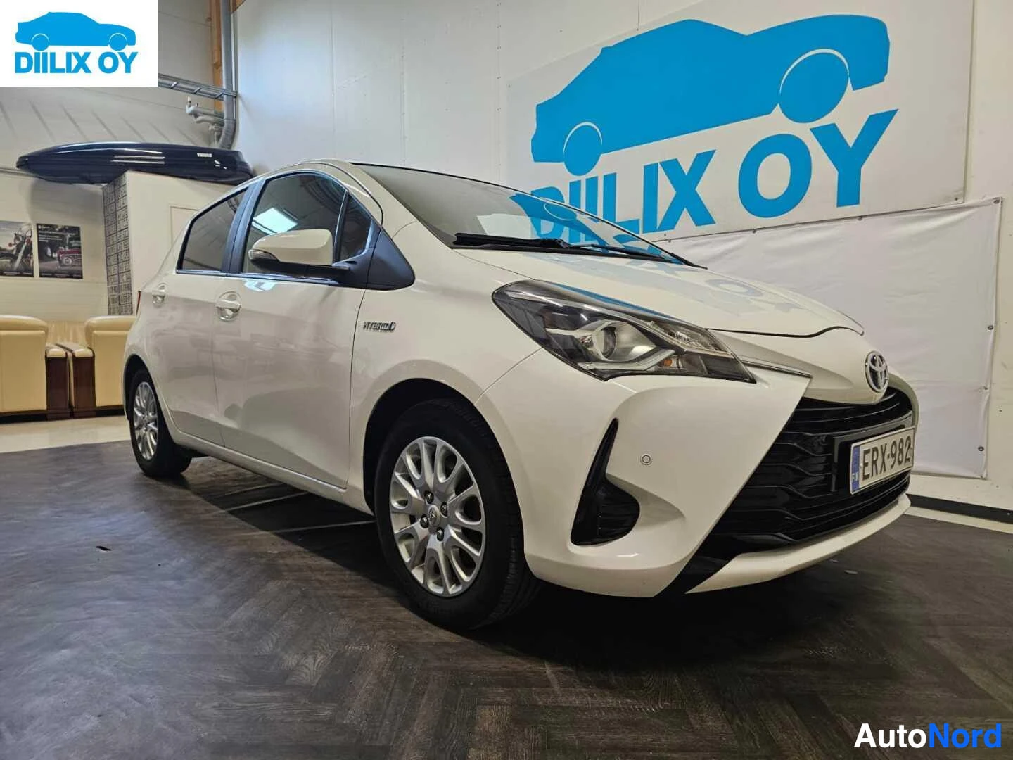 Toyota Yaris 1.5 Hybrid Suomiauto Tila-auto, 2020