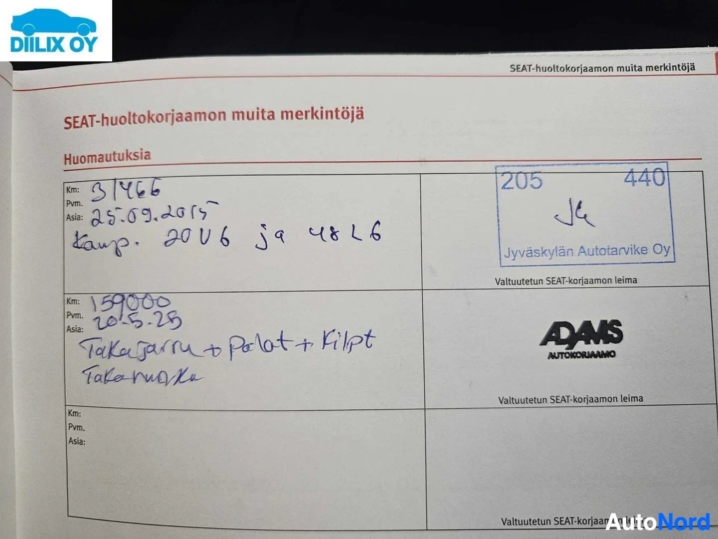 Asiakirja: SEAT-huoltokorjaamon muita merkintöjä -dokumentin ensimmäinen sivu, jossa huomautuksia ja kilometrilukemia sekä palvelun tietoja.