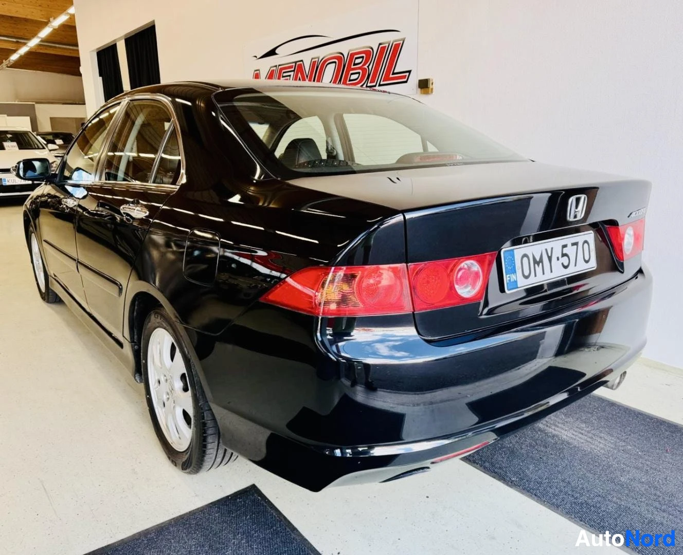 Musta Honda Accord 2007, takaviisto, kuva 6
