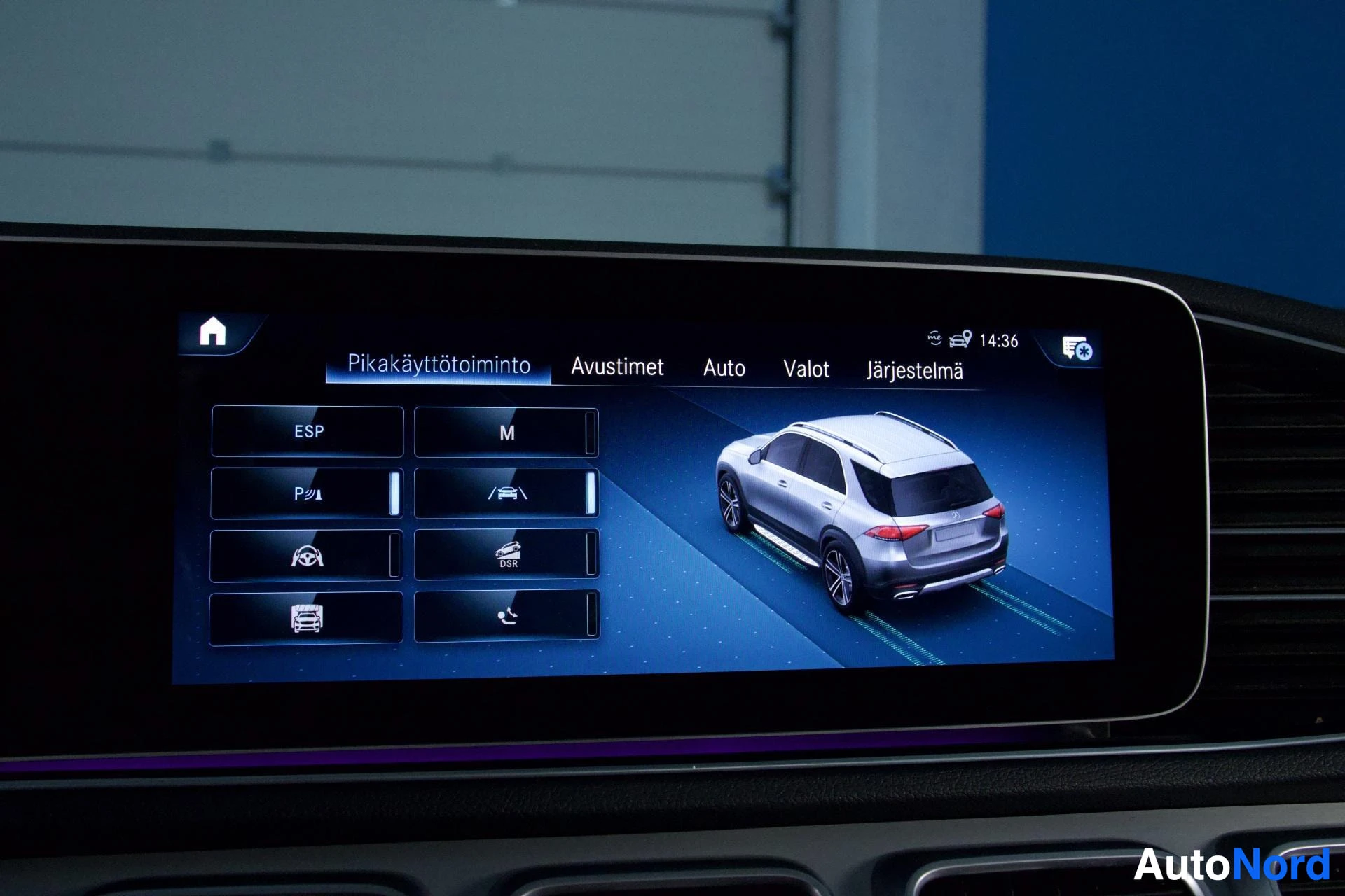 Valkoinen Mercedes-Benz GLE 350 e 4MATIC 2022, yksityiskohta, kuva 20