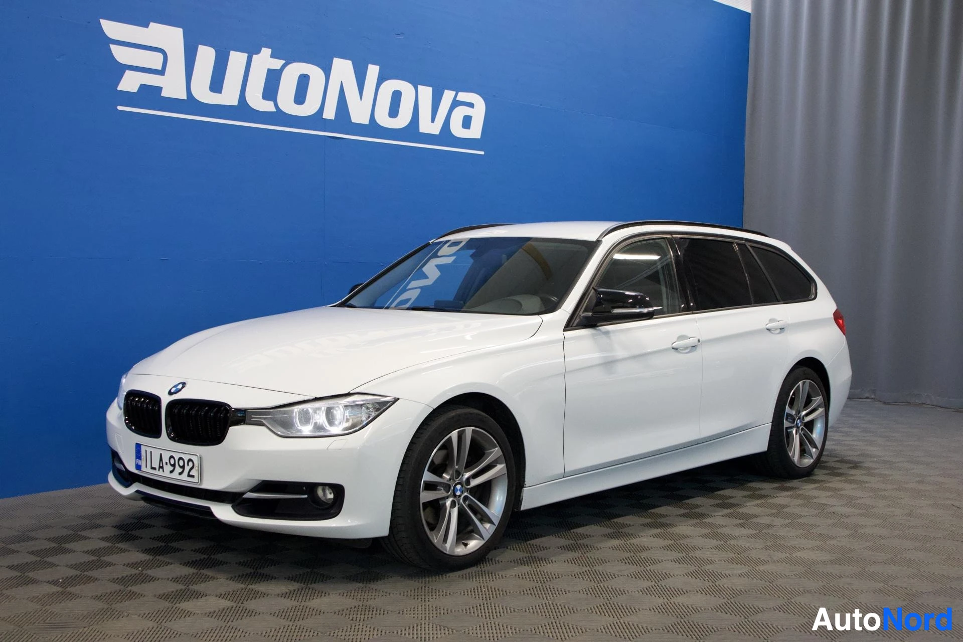 BMW 320i xDrive Limited Edition 2013