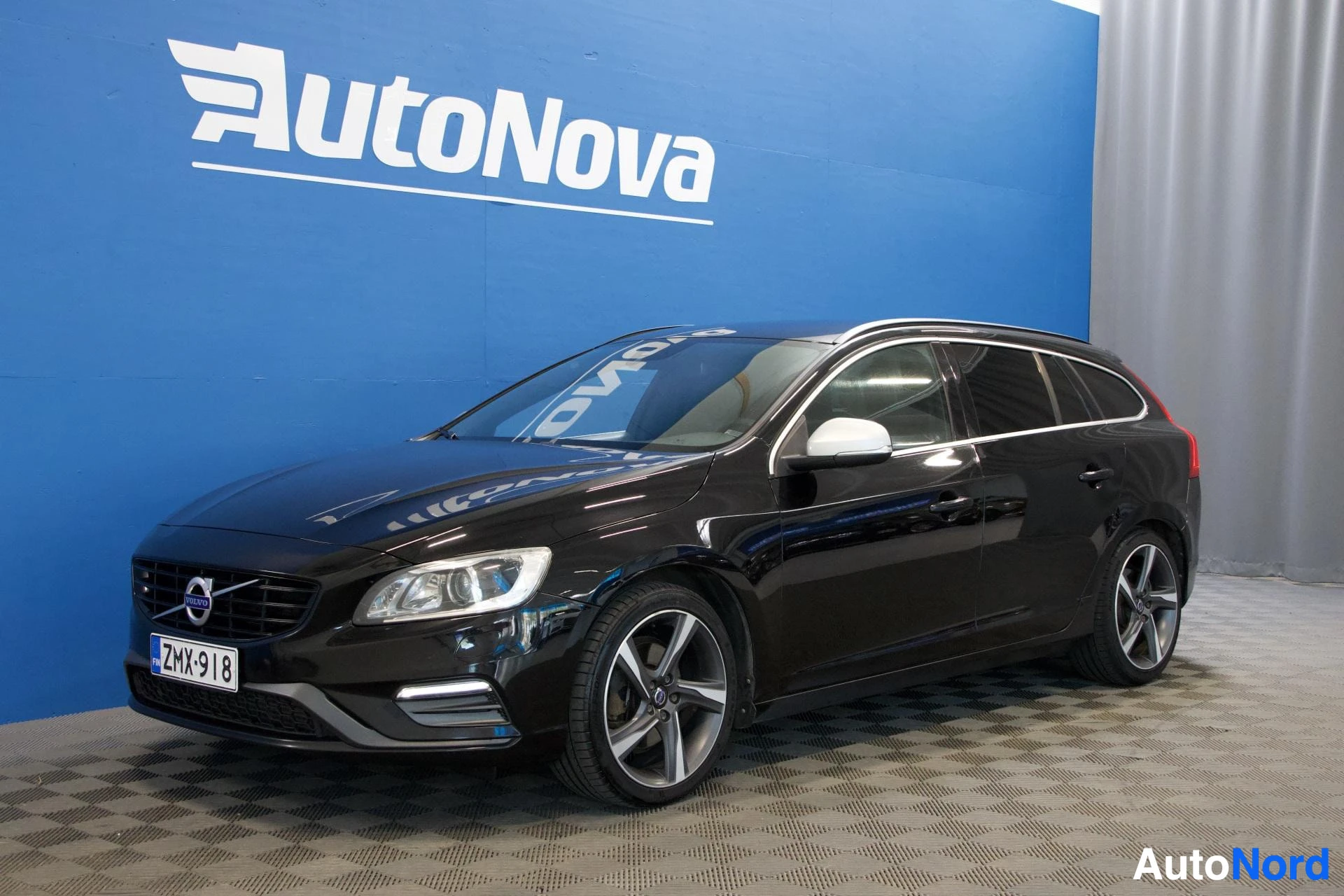 Volvo V60 T3 R-Design 2016