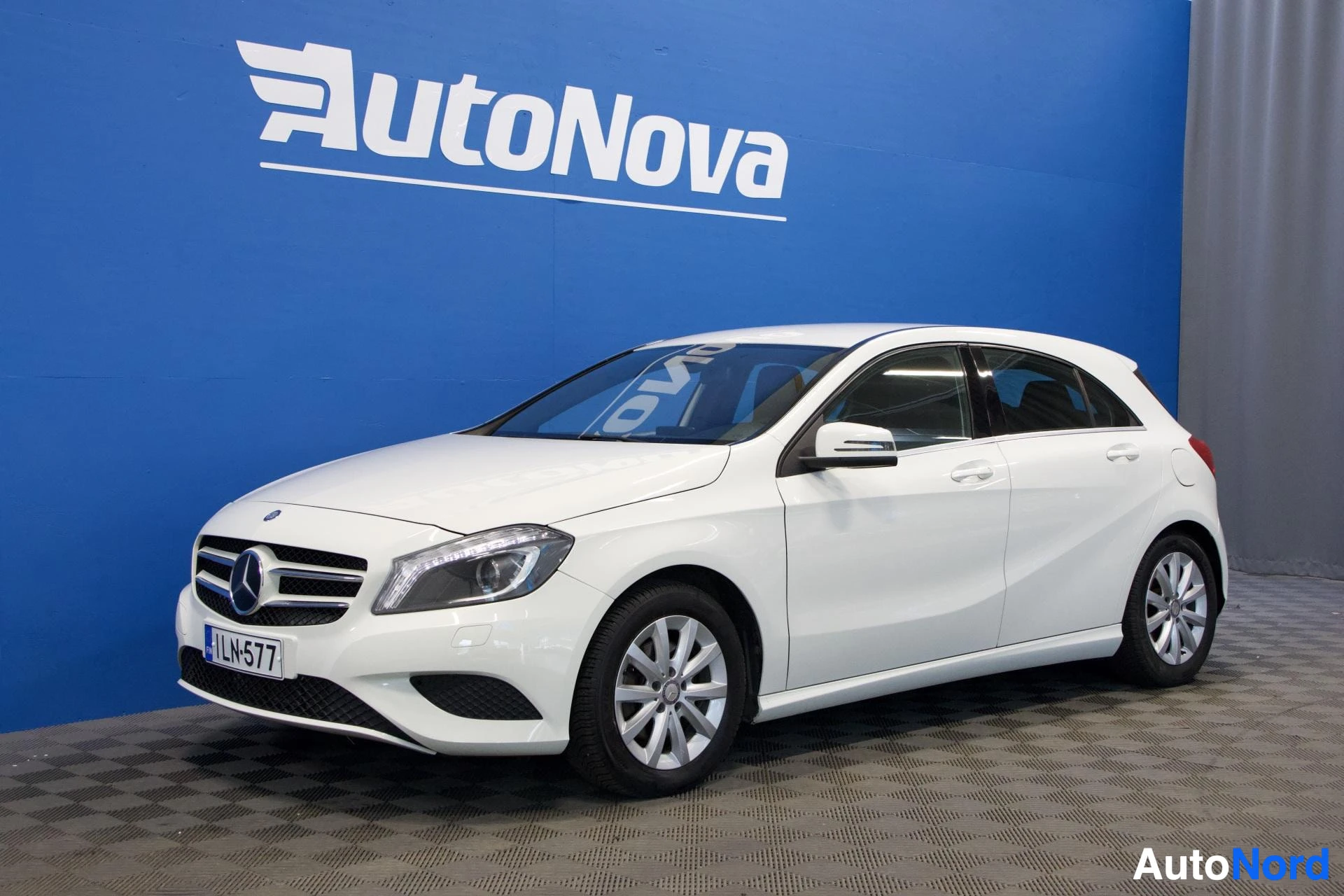 Mercedes-Benz A 180 Premium Business 2014