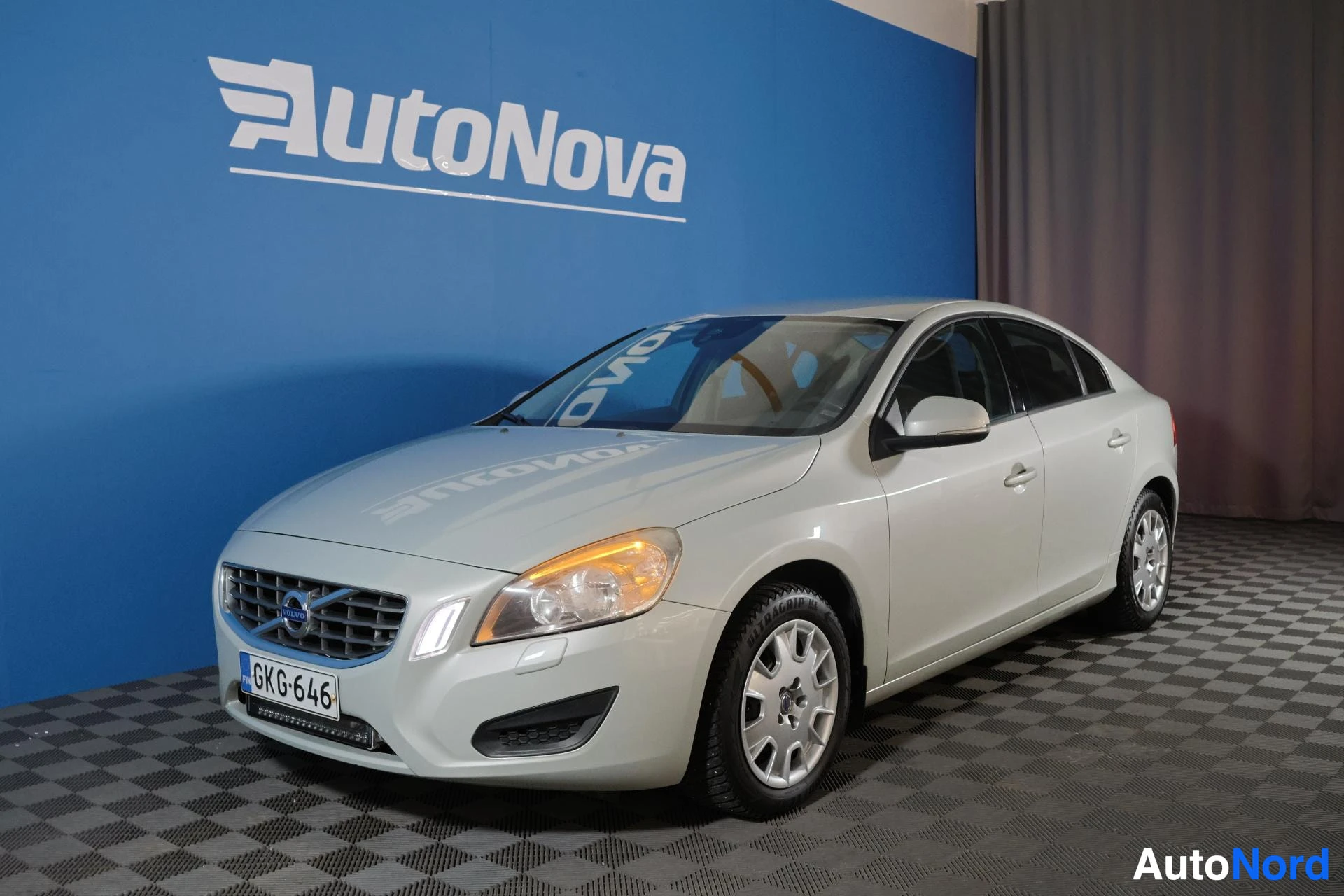 Volvo S60 T4 Kinetic Aut 2012