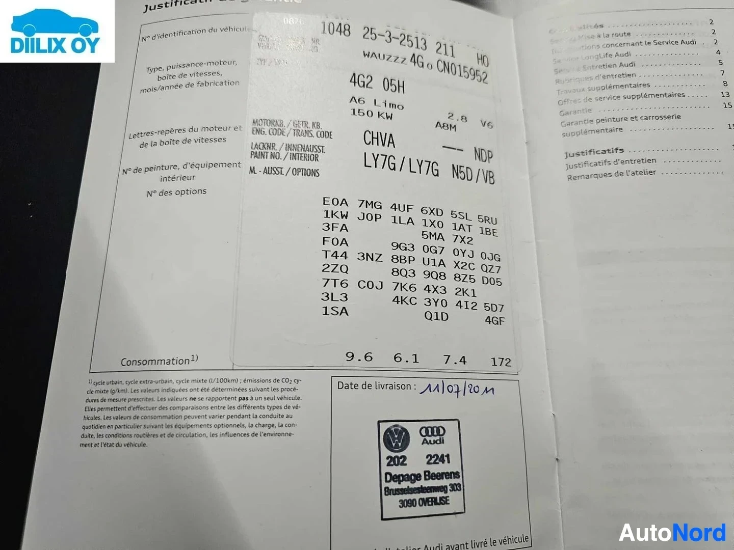 Asiakirja: Audi tekninen seloste eli spec sheet, näkyy ajoneuvon tunnus numero, moottori tyyppi, varuste koodit ja kulutus arvot