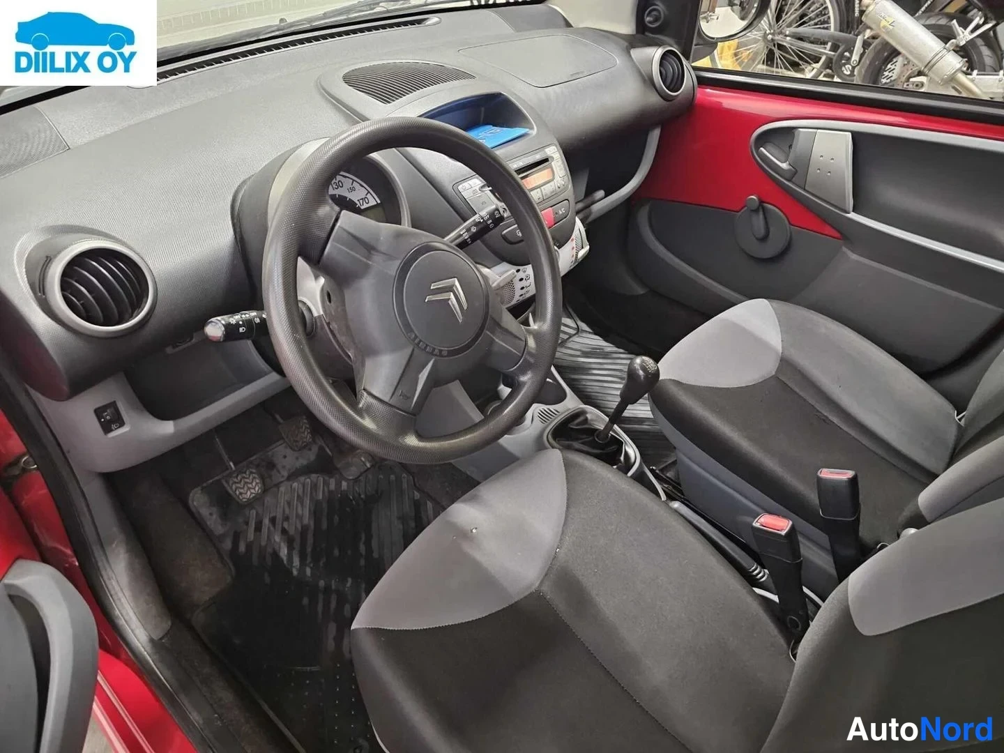 Punainen Citroen C1 2012, kuva 9