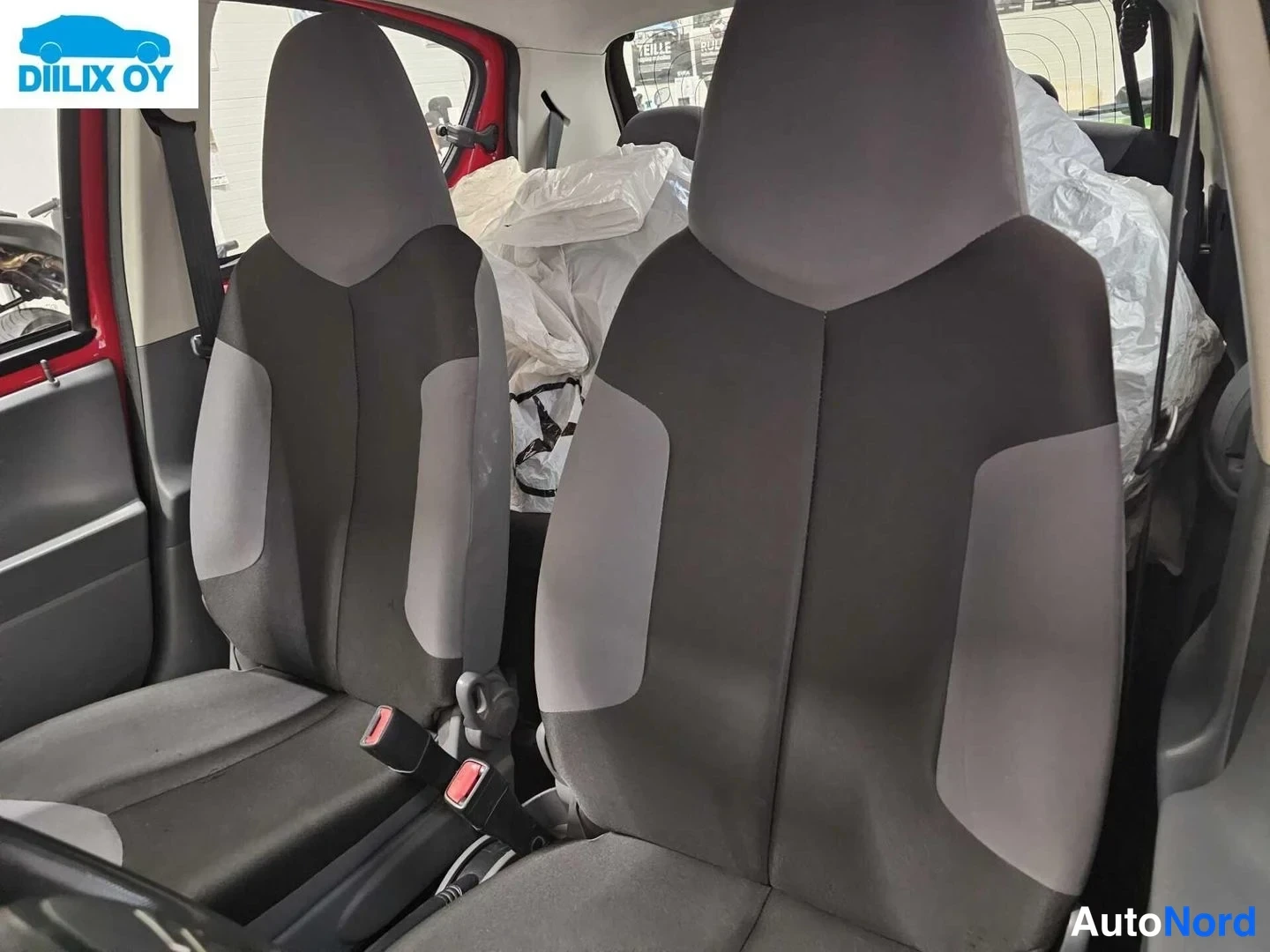 Punainen Citroen C1 2012, kuva 12