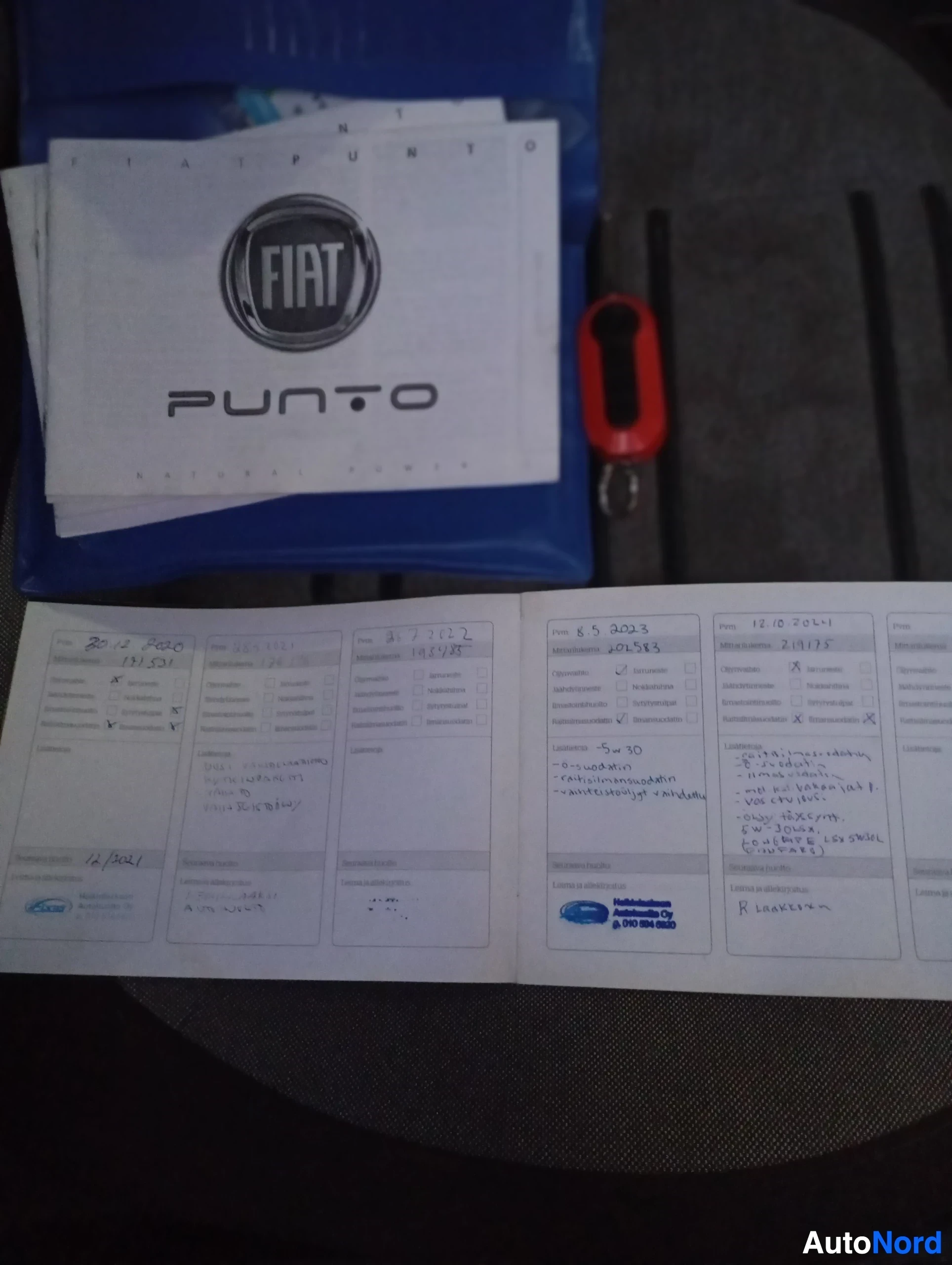 Punainen Fiat Punto Evo 2011, ulkokuva 17 – Vantaa