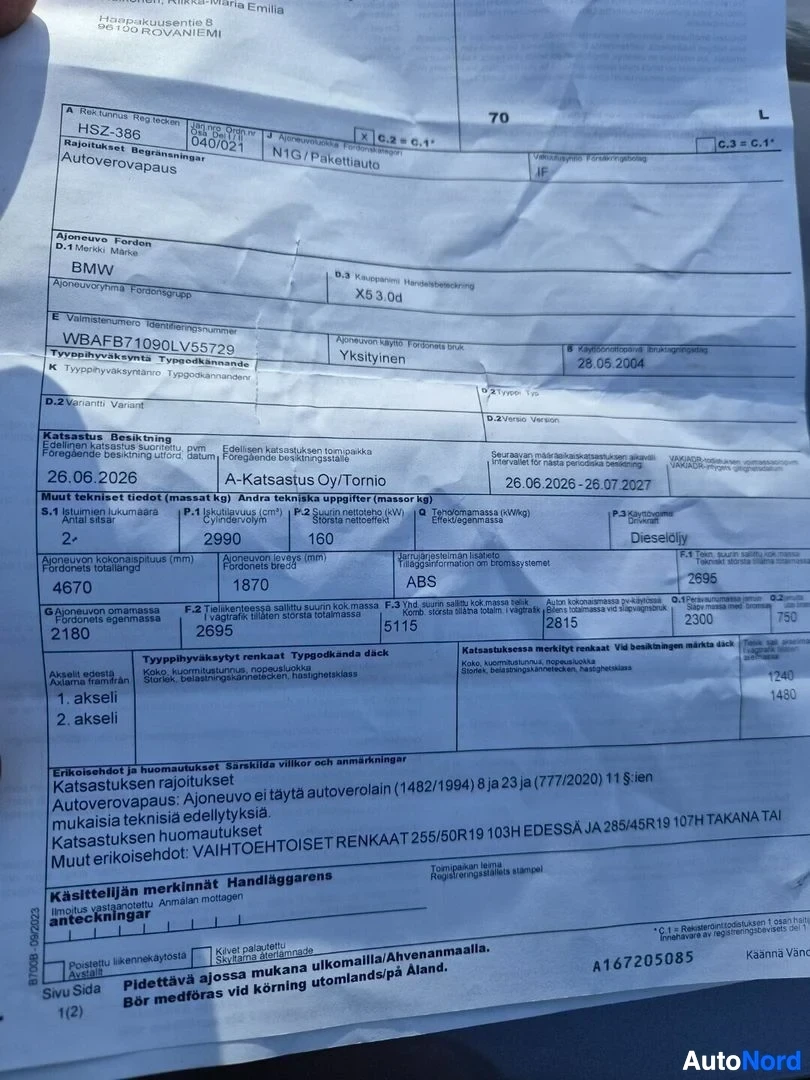 Asiakirja: Ajoneuvon rekisteröintitodistuksen I-osan I-sivu, jossa näkyvät ajoneuvon tiedot kuten rekisteritunnus, merkki BMW, malli X5 3.0d ja käyttöönottopäivämä