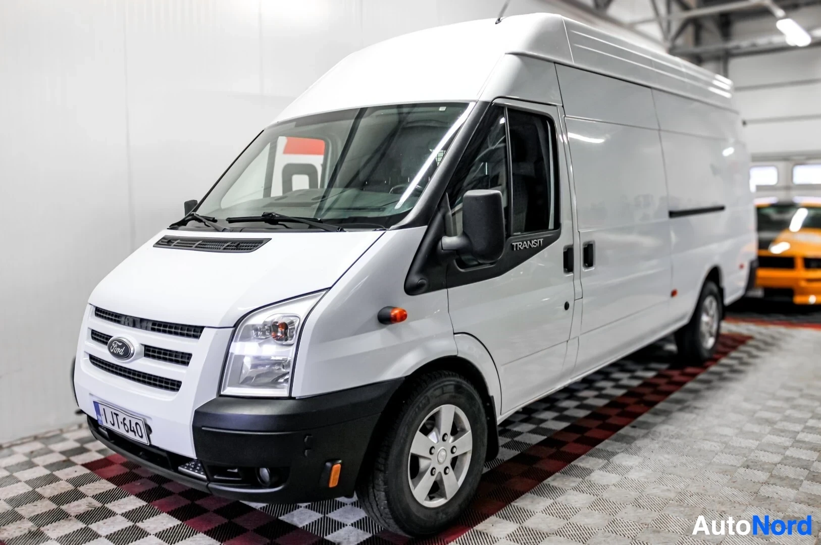 Ford Transit 350L AWD-Edition Trend Pitkä 2011