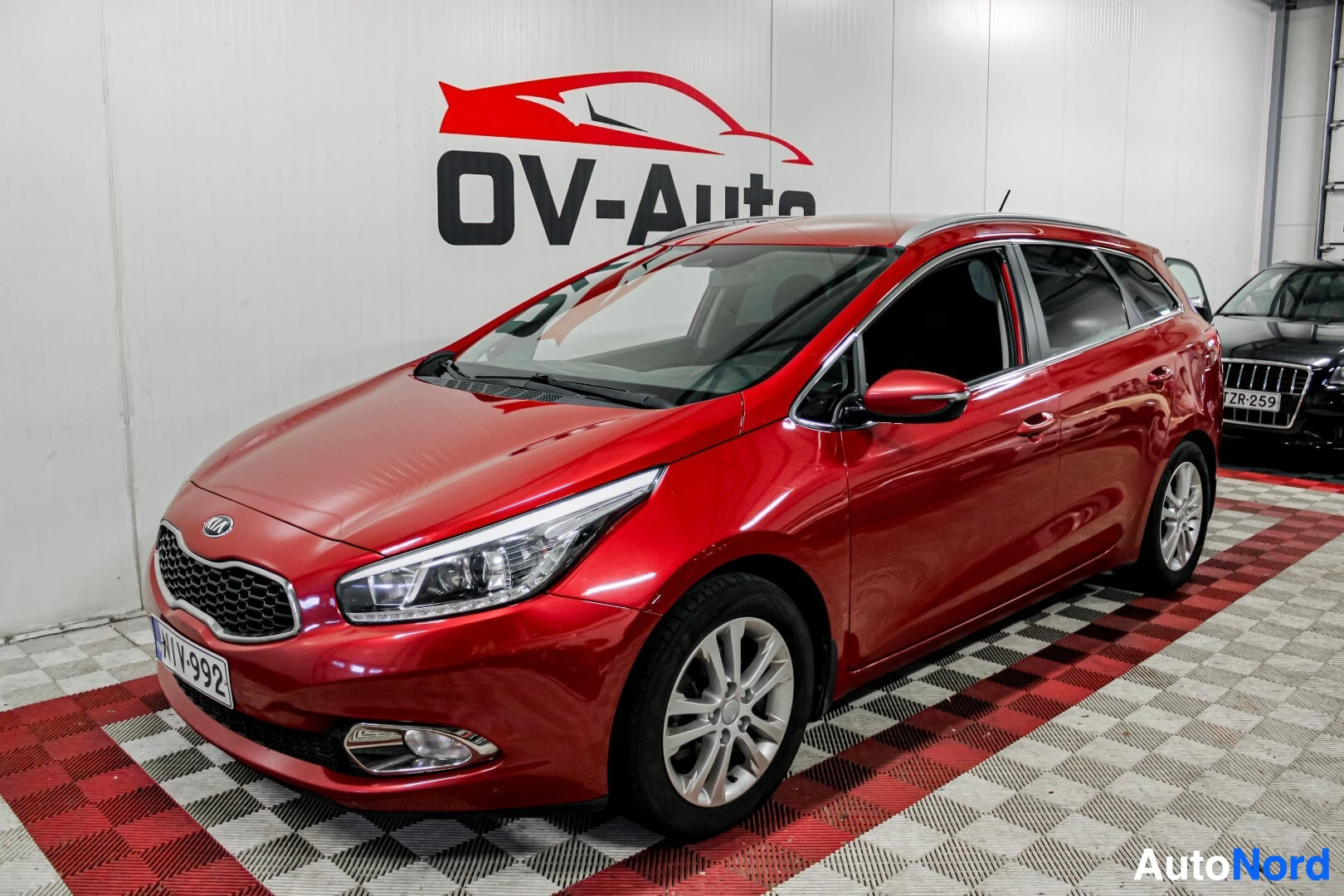 Kia Ceed 1,6 CRDi EX SW A/T Farmari, 2013