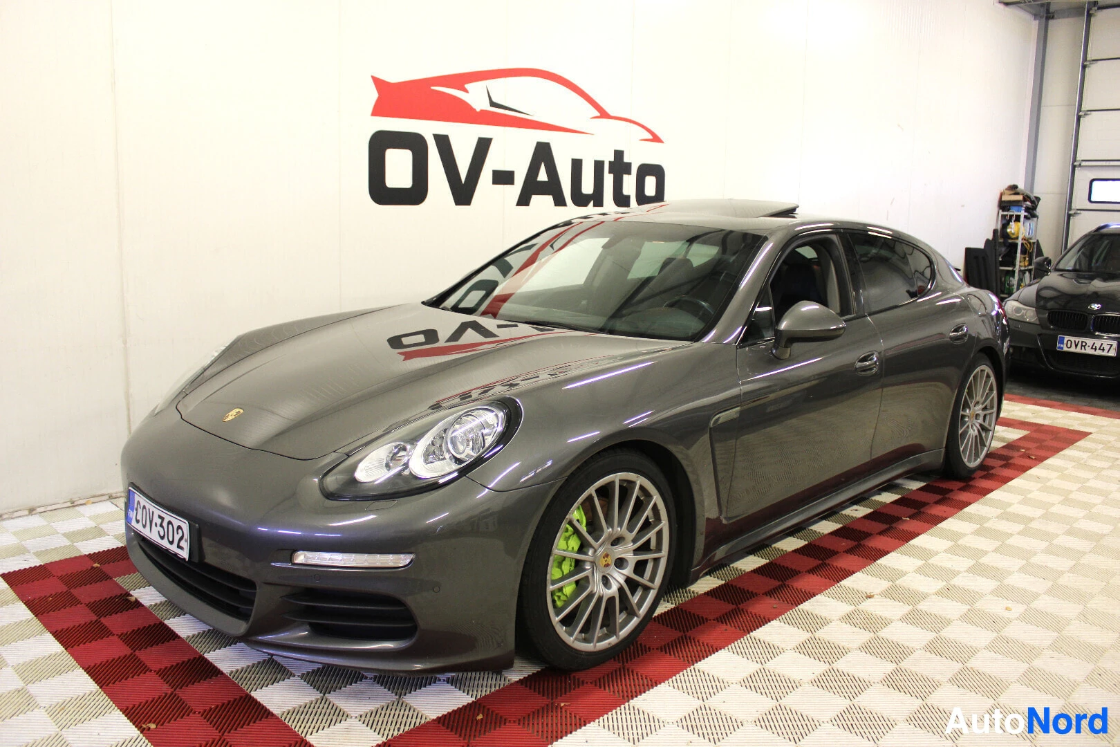 Porsche Panamera S 3.0 V6 e-Hybrid Viistoperä, 2015