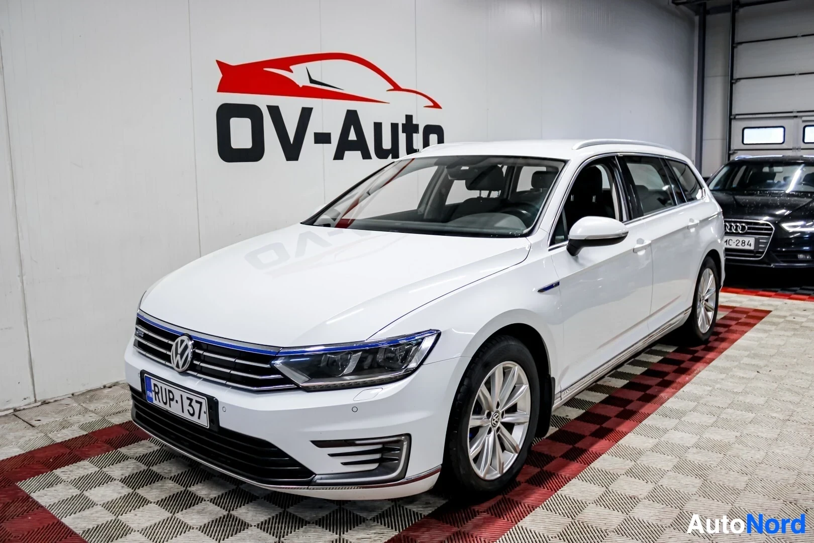 Volkswagen Passat GTE Plug-In Hybrid 2018