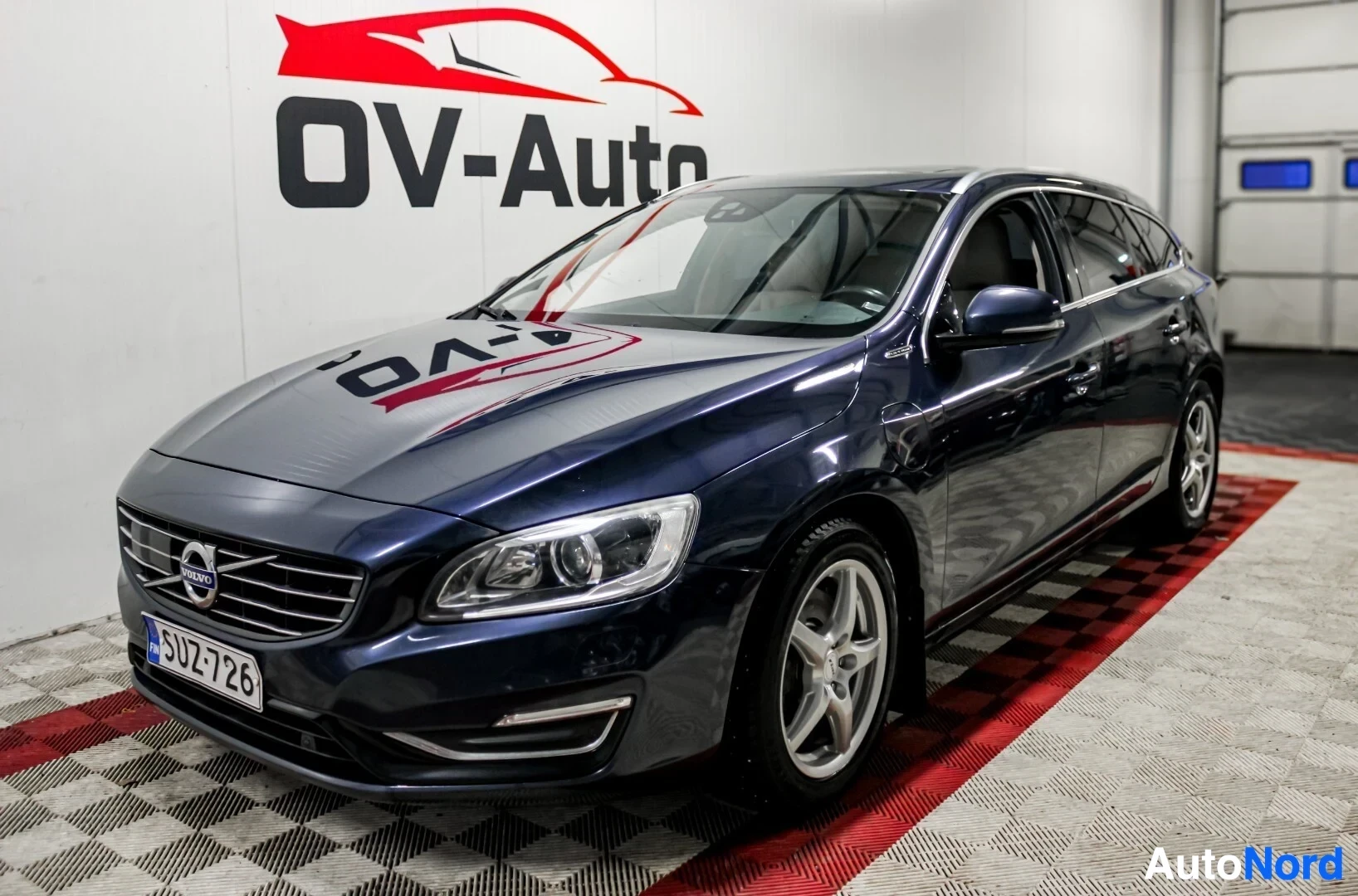 Volvo V60 D6 AWD Summum Plug In Hybrid A 2014