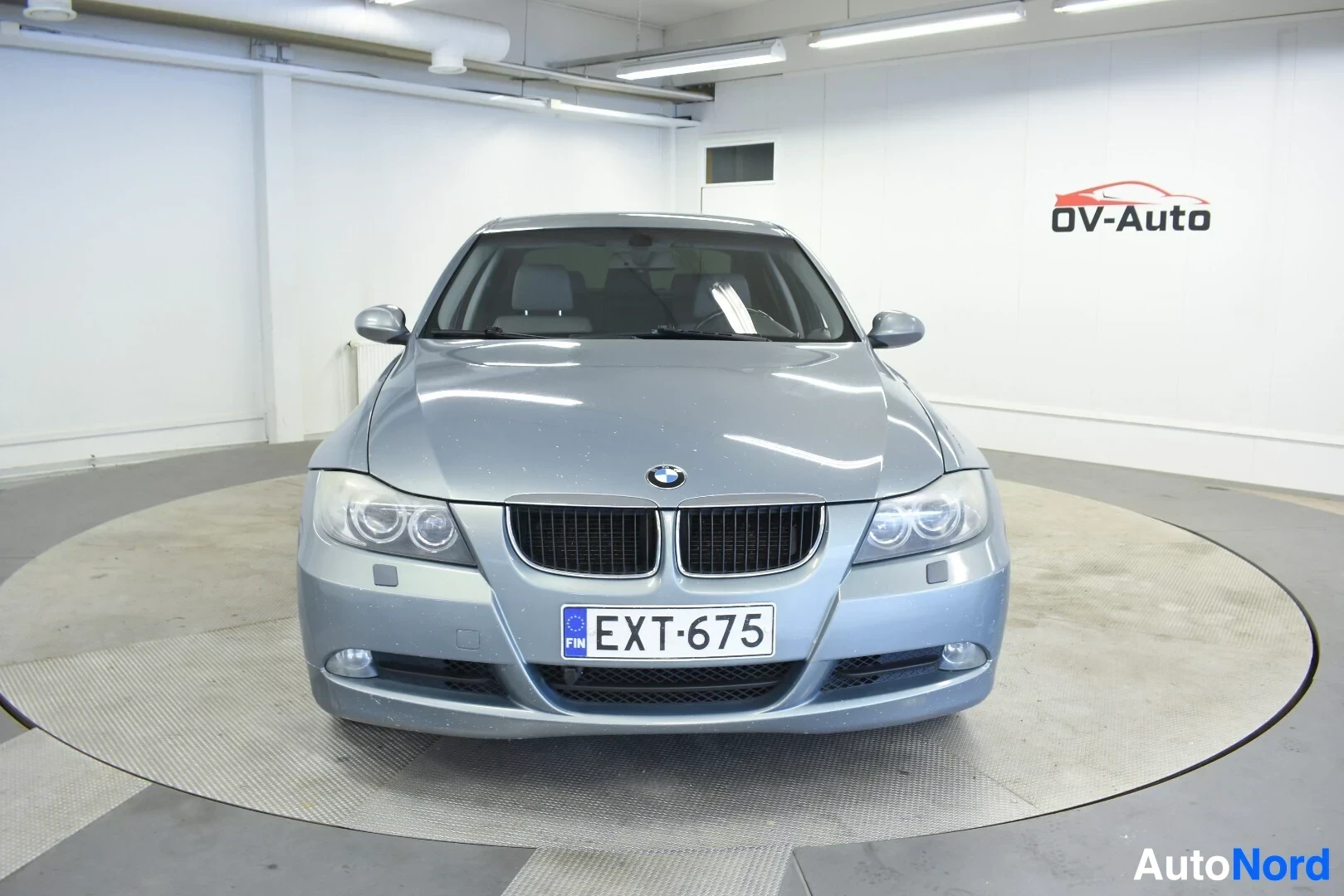 Harmaa BMW 320i 2005, ulkokuva 2 – Ylivieska, Pohjois-Pohjanmaa