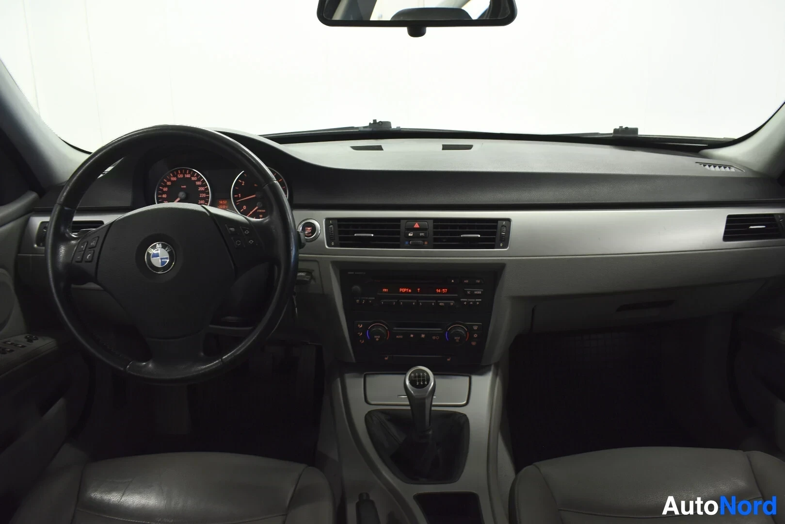 Harmaa BMW 320i 2005, ulkokuva 13 – Ylivieska, Pohjois-Pohjanmaa