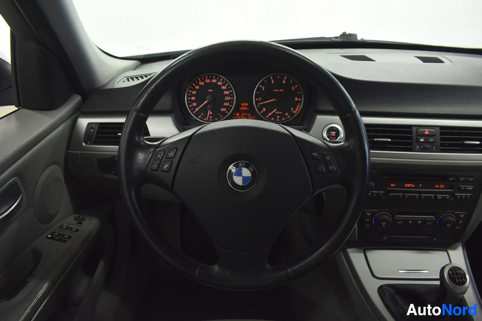 Harmaa BMW 320i 2005, ulkokuva 14 – Ylivieska, Pohjois-Pohjanmaa